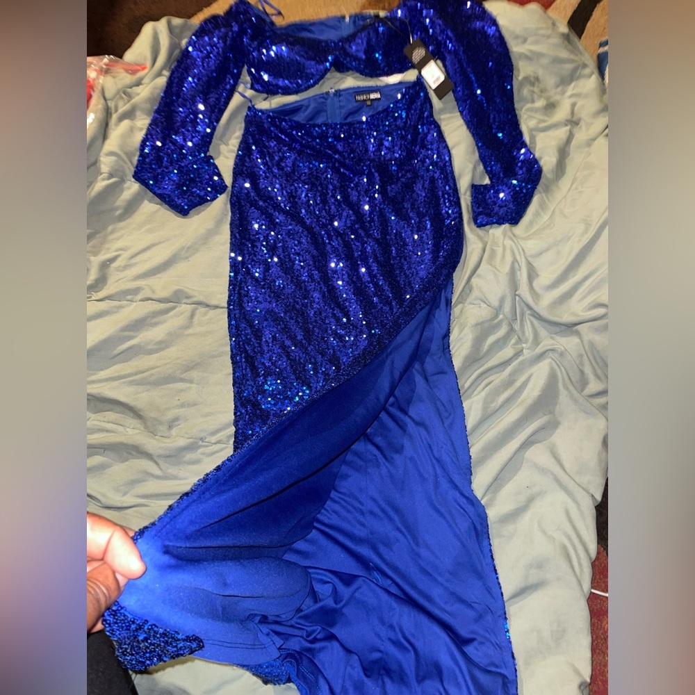 Ladies super cute sequin two piece set size L $25